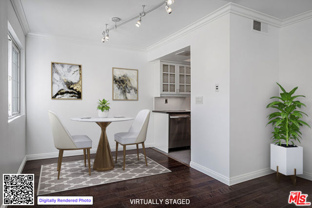 15002 Magnolia Boulevard, 4 photo 8