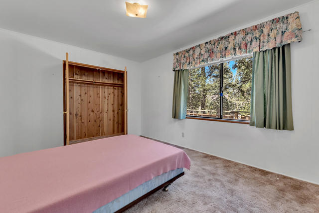 52551 Pine Ridge Road, Idyllwild CA: https://media.crmls.org/mediaz/0819f02f-df13-4ae3-b5d2-8bb00af229fc.jpg