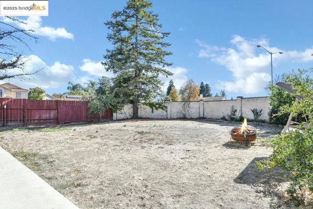 4866 Vinewood Way, Antioch CA: https://media.crmls.org/mediaz/081a41f9-6401-495d-af49-3e10adede9da.jpg