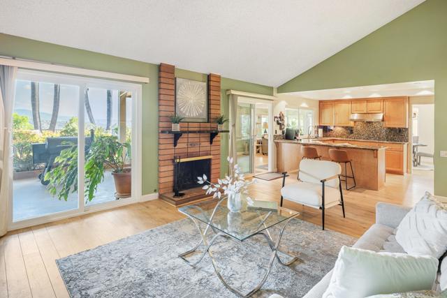 7945 Shadow Hill Dr, La Mesa CA: https://media.crmls.org/mediaz/081a4270-361d-4b45-bcf2-a1fcf58b7fe3.jpg