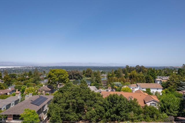 3964 Jefferson Avenue, Redwood City CA: https://media.crmls.org/mediaz/081b0272-1b6b-4579-9ad2-312aebee7b77.jpg
