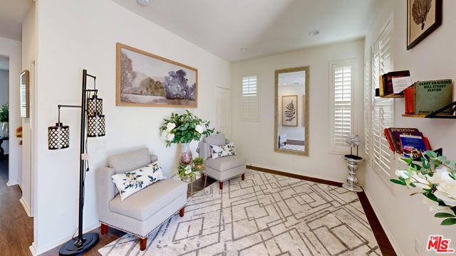 18215 Astro Court, Santa Clarita CA: https://media.crmls.org/mediaz/081b4584-48e1-4856-a8fa-481354355d08.jpg