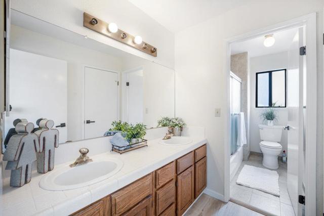 1711 Mantelli Drive, Gilroy CA: https://media.crmls.org/mediaz/081b5918-ef80-43a9-866a-0863bcaadf76.jpg