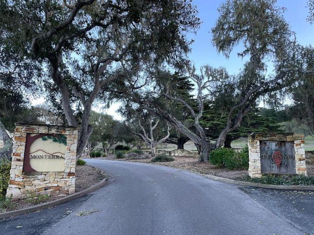 8380 Monterra Views, Monterey CA: https://media.crmls.org/mediaz/081be4d1-f063-44f4-aa0b-90f8832b9137.jpg