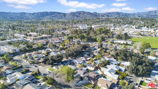21819 Arminta Street, Canoga Park CA: https://media.crmls.org/mediaz/081c6bc0-06c1-4dfd-ab17-8499acc999b7.jpg