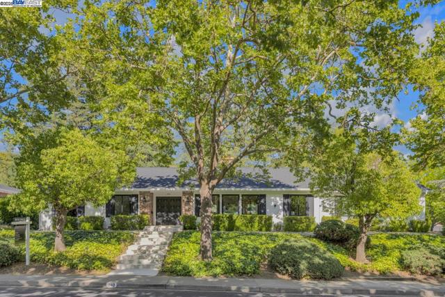 560 Old Orchard Drive, Danville CA: https://media.crmls.org/mediaz/081c9042-5ef8-45df-a95e-ae653d6c1003.jpg