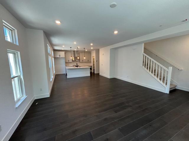 598 S Rengstorff Avenue, Mountain View CA: https://media.crmls.org/mediaz/081cbde8-50dc-4064-89ef-62f3dc26ef01.jpg