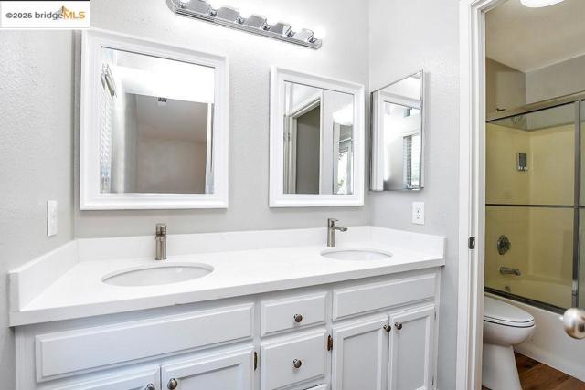 668 Miller Dr, Oakley CA: https://media.crmls.org/mediaz/081d32e6-5f5d-4d76-a341-539ce8fcb37e.jpg