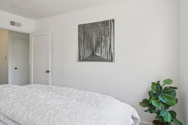 409 Chestnut Avenue, San Bruno CA: https://media.crmls.org/mediaz/081da163-c386-41fd-9039-1bbb99d03910.jpg