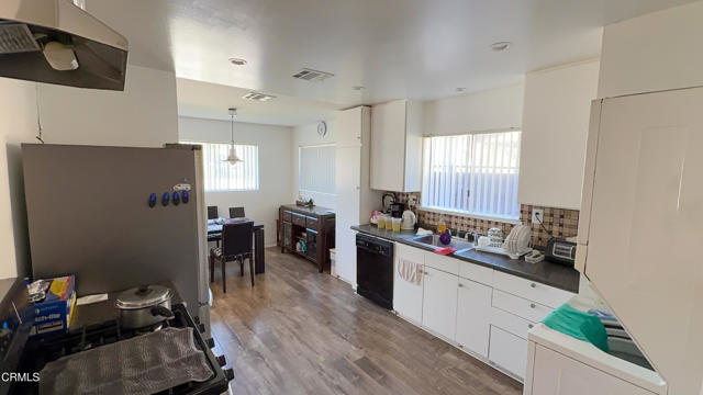 505 Palisade Street, Pasadena CA: https://media.crmls.org/mediaz/081e07cd-a0b1-4a7e-b38e-64373f403fbe.jpg