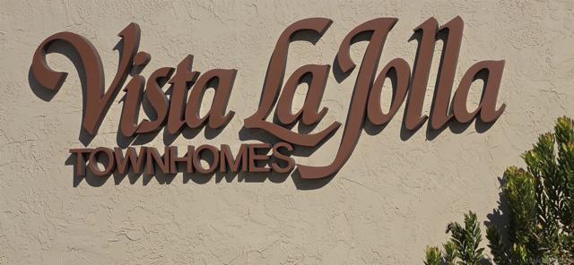 8995 Via Andar, San Diego CA: https://media.crmls.org/mediaz/081eda6d-b2ad-41b2-a06d-2e86516b313a.jpg