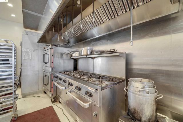 Image 22 of 40 For 8091 Balfour Rd