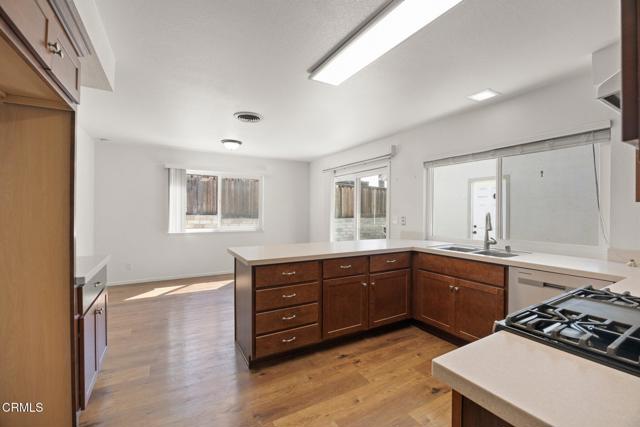 Detail Gallery Image 6 of 25 For 8595 Hollister St, Ventura,  CA 93004 - 4 Beds | 2 Baths