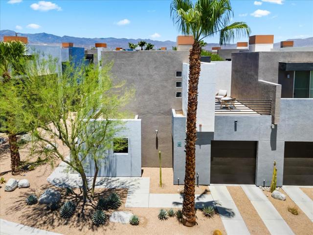 252 Breeze Loop, Palm Springs CA: https://media.crmls.org/mediaz/0820bdfe-d3b4-49de-8df5-68575aef9f9b.jpg