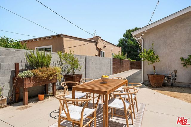 5627 Lemp Avenue, North Hollywood CA: https://media.crmls.org/mediaz/0820f3da-a032-4a99-a702-e0eb2545f507.jpg