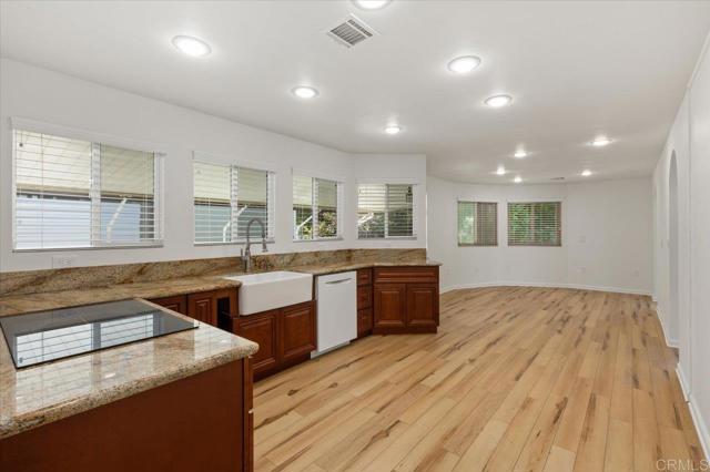Detail Gallery Image 10 of 54 For 8975 Lawrence Welk Dr #223,  Escondido,  CA 92026 - 2 Beds | 2 Baths
