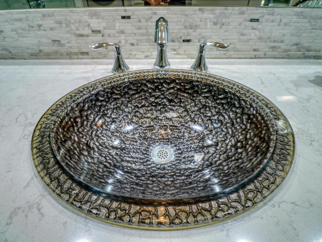 Image 30 of 52 For 77897 Woodhaven Drive