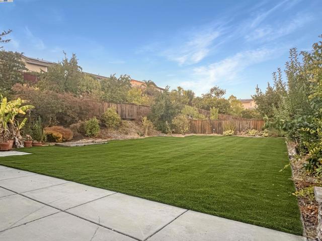 5123 Montiano Ln, Dublin CA: https://media.crmls.org/mediaz/08244b88-110c-4225-9728-2a2461783f61.jpg