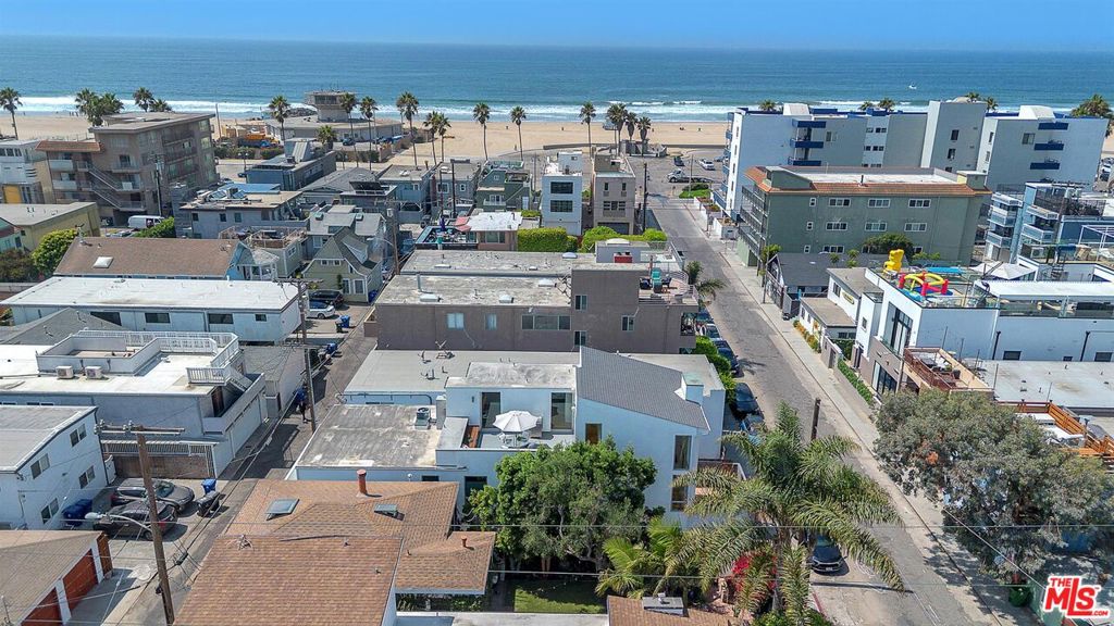 34 S Venice Boulevard