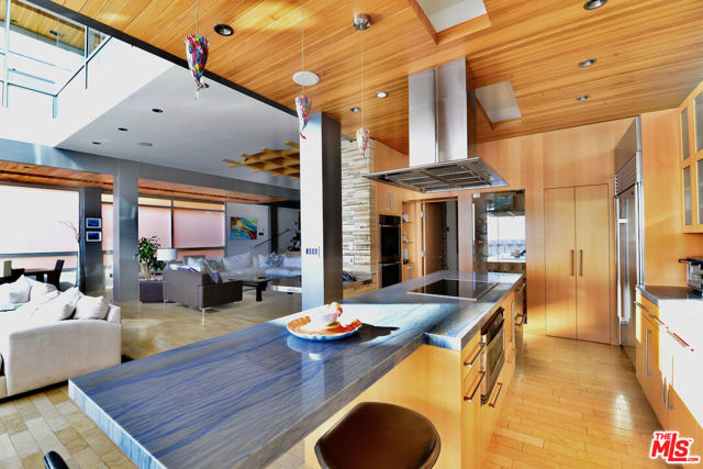 24826 Malibu Road photo 12