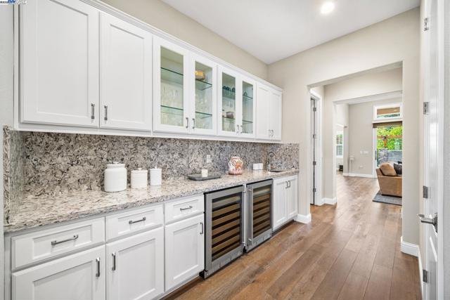 2135 Terra Bella Ct, Livermore CA: https://media.crmls.org/mediaz/08259f42-3ba1-4d61-a1e9-8e9456ef6992.jpg