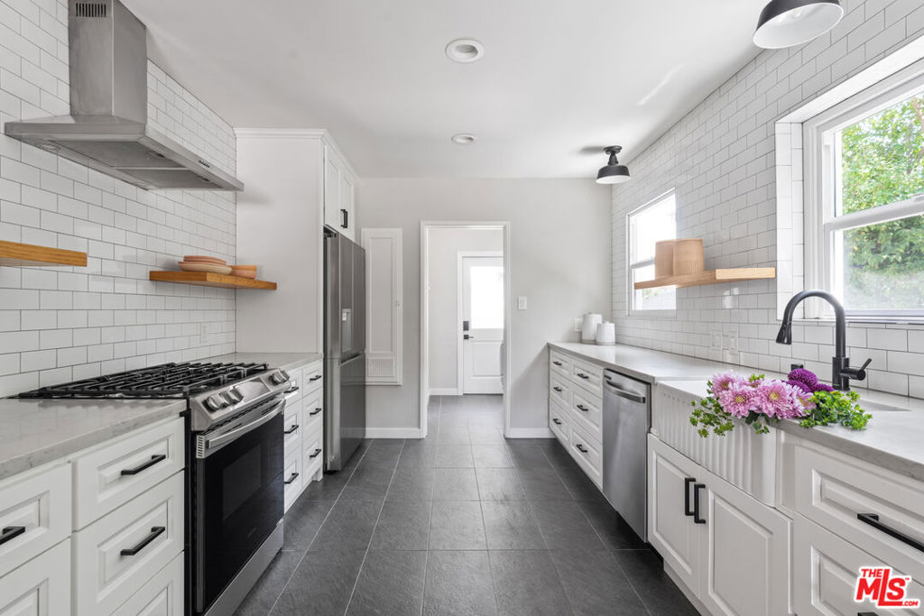 MLS #25616943 image #6