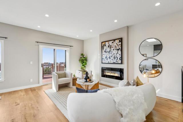 2271 40th Avenue, San Francisco CA: https://media.crmls.org/mediaz/08274c03-994a-4a24-8095-8e3bed19da7a.jpg