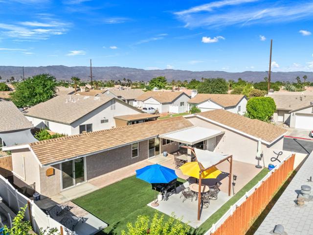 47800 Madison Street, Indio CA: https://media.crmls.org/mediaz/08279846-33e6-466d-b50f-696d729ef5b8.jpg