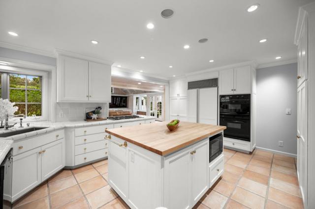 37 Lupin Lane, Atherton CA: https://media.crmls.org/mediaz/0827b4a3-0b2b-4dcd-879c-5105136348a9.jpg