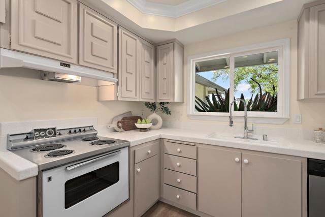 3070 Baronscourt Way, San Jose CA: https://media.crmls.org/mediaz/08284280-e669-4f63-8eda-a0d1b79f0c33.jpg