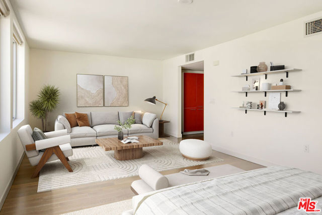 901 S Flower Street, Los Angeles CA: https://media.crmls.org/mediaz/08285acd-208f-4ed0-b994-bcabfefb2797.jpg