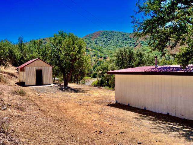Image 12 of 32 For 20505 Coalinga Road