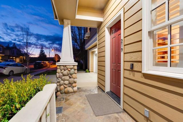 219 Beethoven Lane, Los Gatos CA: https://media.crmls.org/mediaz/0828a545-3643-4f2e-848c-da3b9af39741.jpg
