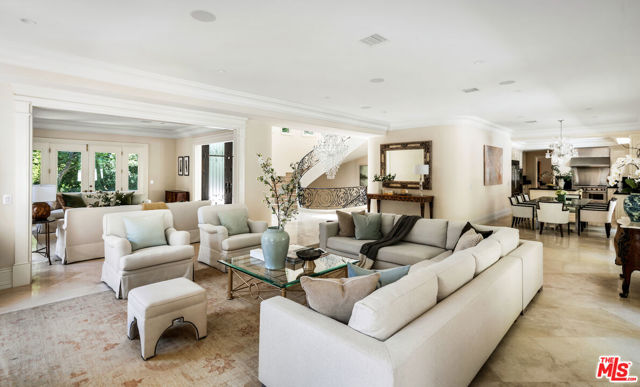 1350 Benedict Canyon Drive, Beverly Hills CA: https://media.crmls.org/mediaz/082a1201-56f5-4d40-8a3e-1dc29abdd27b.jpg