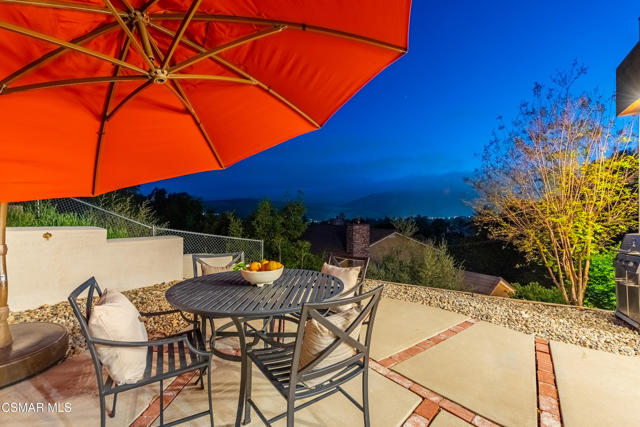 28333 Foothill Drive, Agoura Hills CA: https://media.crmls.org/mediaz/082afbb2-84f5-41e1-8338-d80ed78f6a64.jpg
