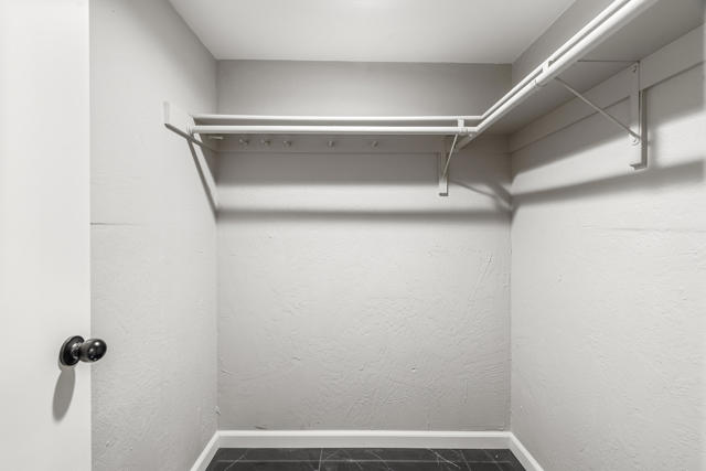 1050 E Ramon Road, Palm Springs CA: https://media.crmls.org/mediaz/082b21e8-452b-44c7-82d0-9974f7a60e94.jpg