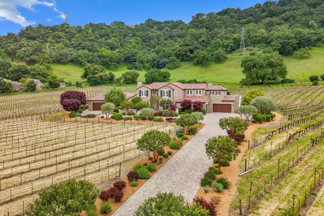 1405 Lakeview Court, San Martin CA: https://media.crmls.org/mediaz/082b64f1-ce9e-4e28-8296-94c2c125eb9e.jpg