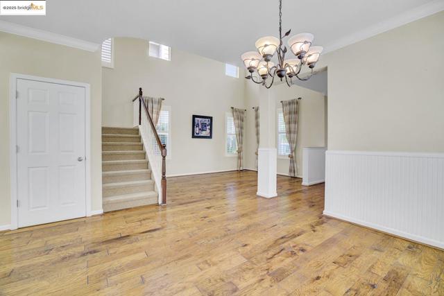 2743 Cathedral Cir, Brentwood CA: https://media.crmls.org/mediaz/082b6f98-68b6-43f5-8378-f116d9b12177.jpg