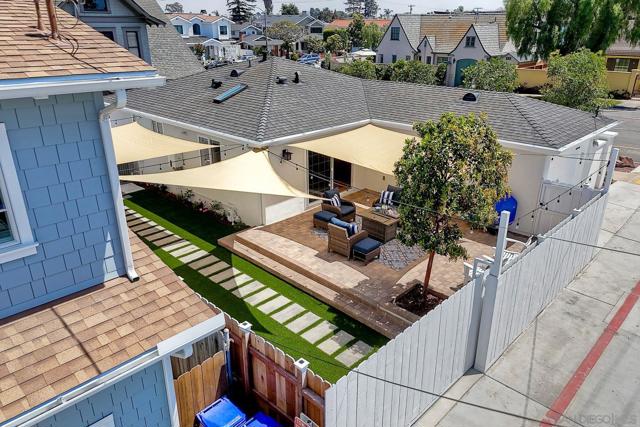 1221 4th St, San Diego CA: https://media.crmls.org/mediaz/082cc981-0360-4ede-a213-ec6d0fb83c39.jpg