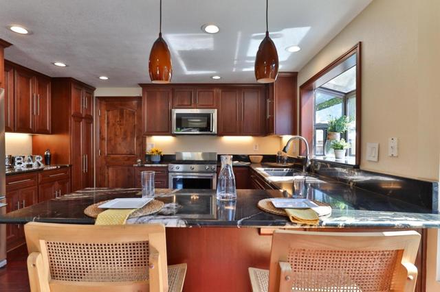 970 W 6th Street, Gilroy CA: https://media.crmls.org/mediaz/082cd5b3-12ab-42b5-8783-7b37ea7e4fe9.jpg