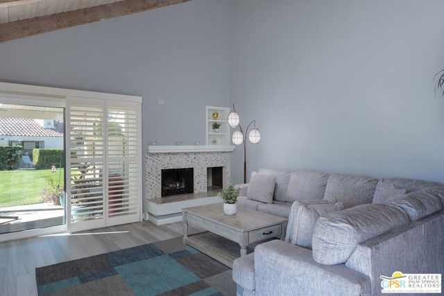 422 Forest Hills Drive, Rancho Mirage CA: https://media.crmls.org/mediaz/082cda19-3626-4b1d-90e9-d652632f3b82.jpg