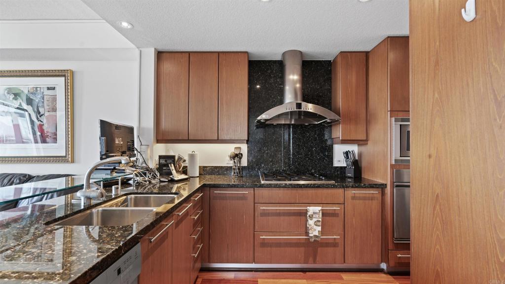 1199 Pacific Highway - photo 17