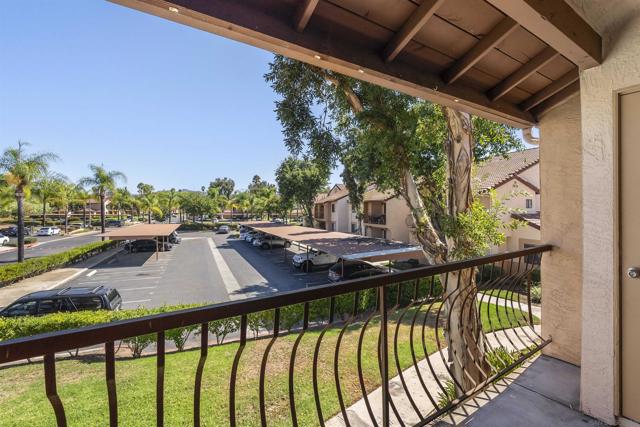 12191 Cuyamaca College Dr E, El Cajon CA: https://media.crmls.org/mediaz/082d4a4b-964b-455d-baff-47540c8b15c2.jpg