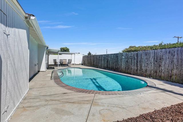 Detail Gallery Image 27 of 38 For 8301 Beaver Lake Dr, San Diego,  CA 92119 - 3 Beds | 2 Baths