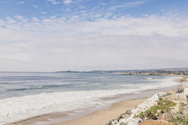 22818 E Cliff Drive, Santa Cruz CA: https://media.crmls.org/mediaz/082e1ced-13b5-4e4a-bba4-b88f50943848.jpg
