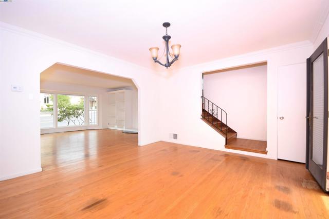 22813 2Nd St, Hayward CA: https://media.crmls.org/mediaz/082e6f99-0bd7-4ce7-a35d-d4530787446b.jpg