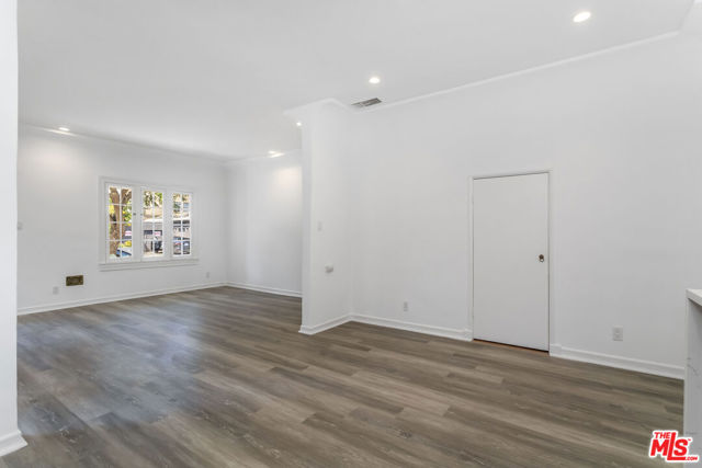 8818 Rangely Avenue, West Hollywood CA: https://media.crmls.org/mediaz/082e7fca-451e-41bf-be8a-85393b911f57.jpg