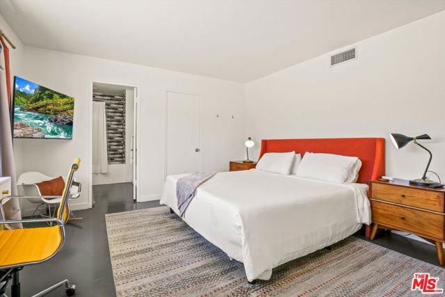 2499 S Palm Canyon Drive, Palm Springs, CA 92264
