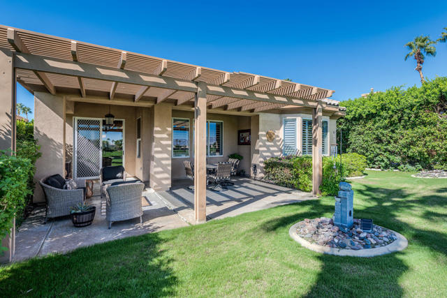 43328 Heritage Palms N Drive, Indio CA: https://media.crmls.org/mediaz/082fe177-6217-4ee7-81c8-1cad3fb1c334.jpg