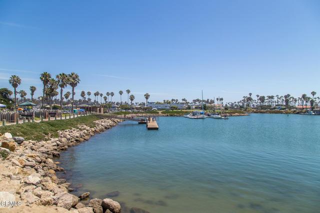 Detail Gallery Image 45 of 55 For 1215 Anchors Way Dr #124,  Ventura,  CA 93001 - 3 Beds | 2 Baths